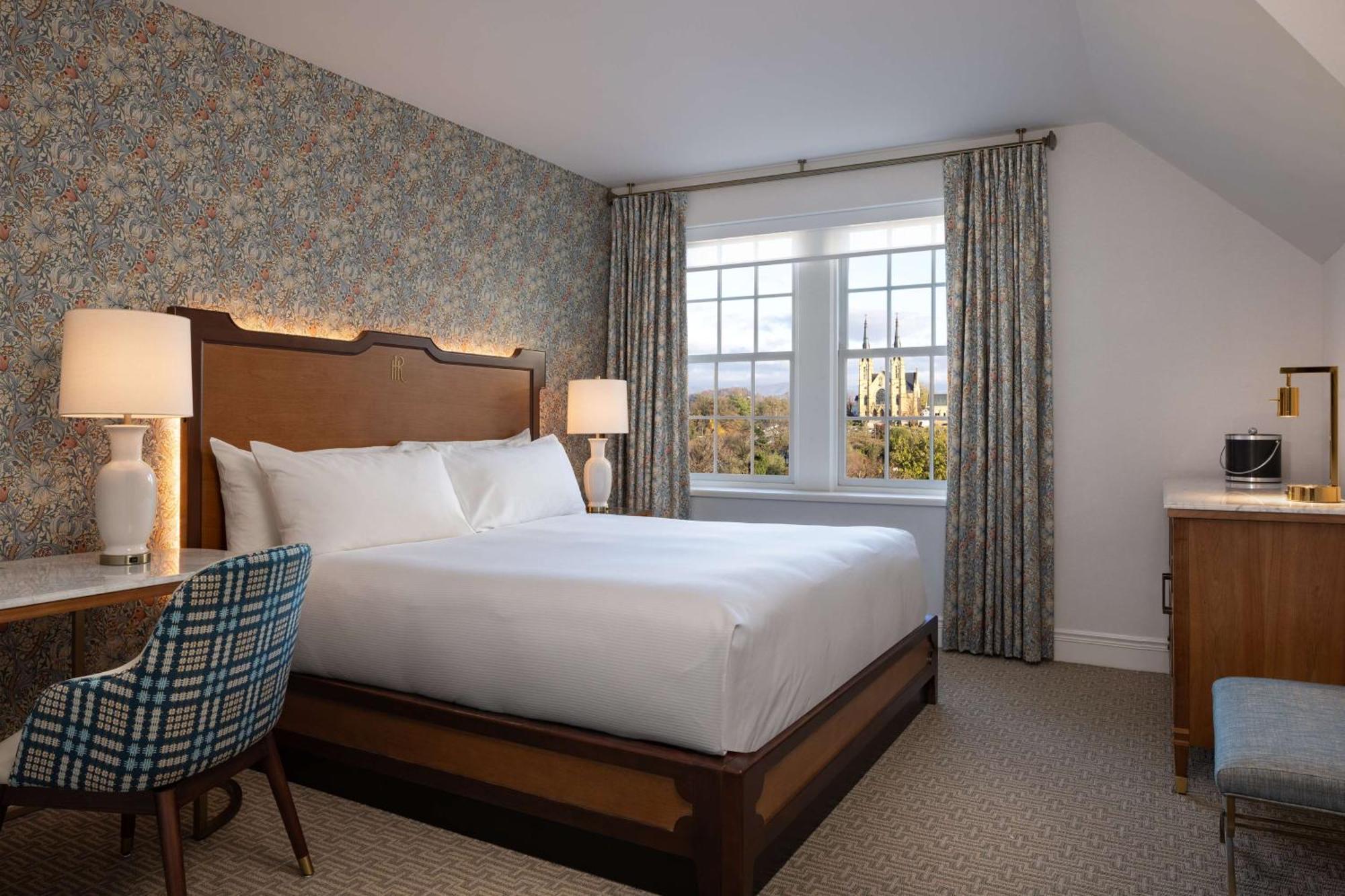 Hotel Roanoke & Conference Center, Curio Collection By Hilton Экстерьер фото